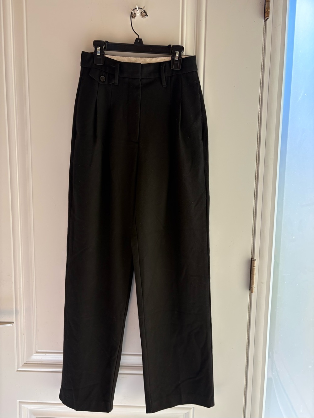 Wilfred by Aritzia Women’s Black  Dress Pants in Size 4